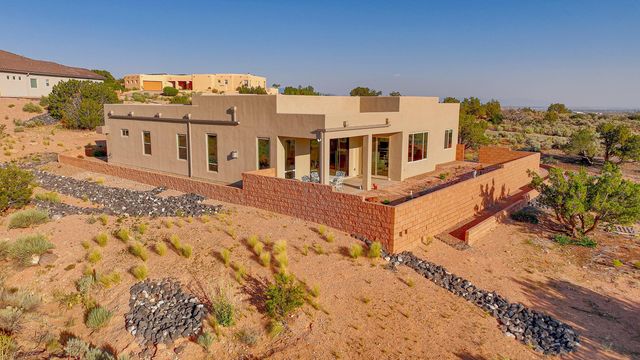 5825 RIDGELINE Place NE, Rio Rancho, NM 87144