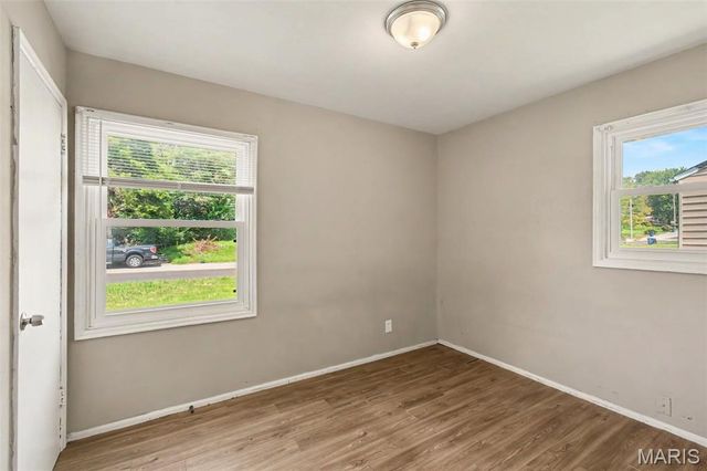 10350 Ross Circle, St Louis, MO 63137