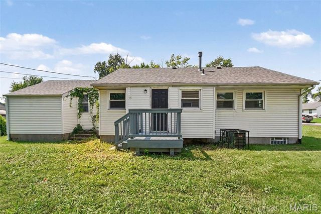 10350 Ross Circle, St Louis, MO 63137