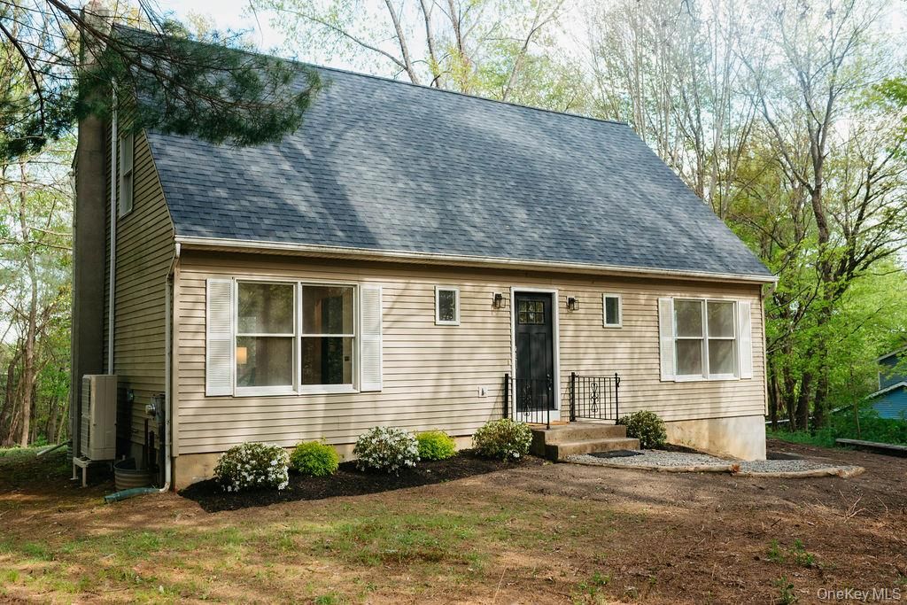 3 Seymour Drive, Red Hook, NY 12571