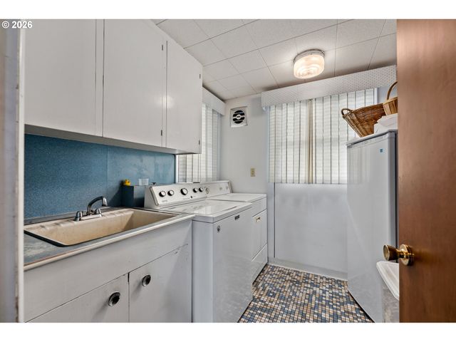 2620 Ne 65TH Ave, Portland, OR 97213