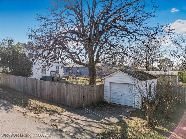 1623 S. V Street, Fort Smith, AR 72901