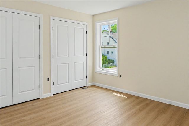 160 Fifth Avenue, Woonsocket, RI 02895