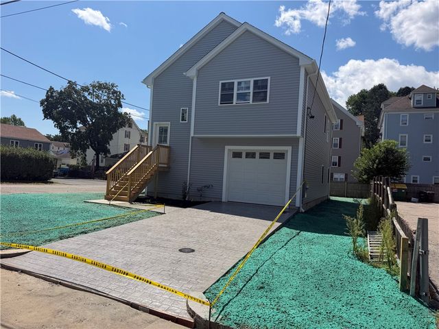 160 Fifth Avenue, Woonsocket, RI 02895