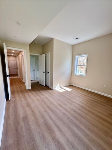 160 Fifth Avenue, Woonsocket, RI 02895