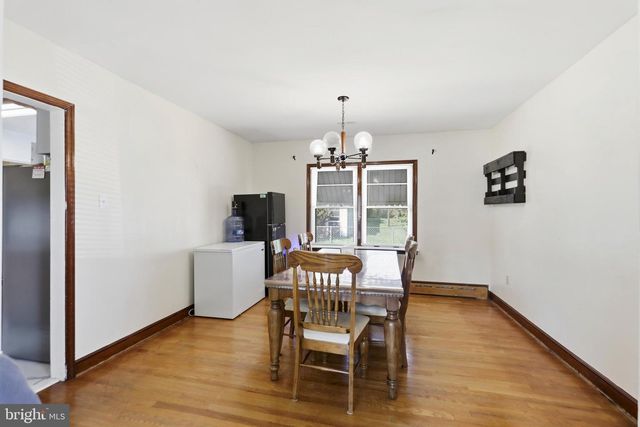230 RANDOLPH AVE, Front Royal, VA 22630