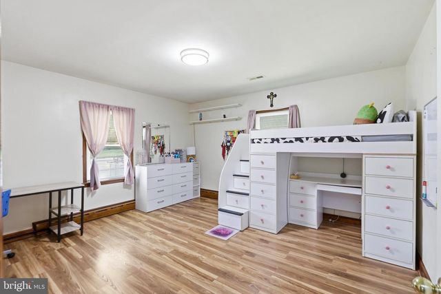 230 RANDOLPH AVE, Front Royal, VA 22630