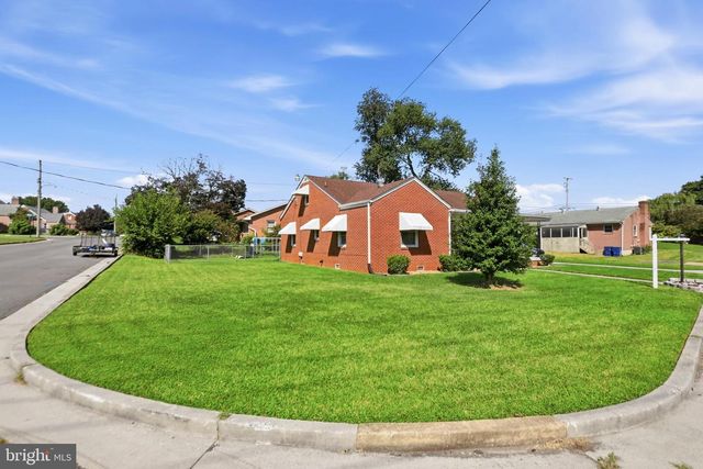 230 RANDOLPH AVE, Front Royal, VA 22630