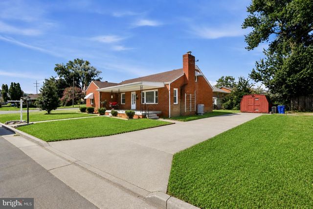 230 RANDOLPH AVE, Front Royal, VA 22630