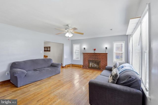 230 RANDOLPH AVE, Front Royal, VA 22630