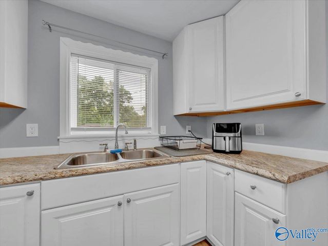2310 12th Street SE, Decatur, AL 35601