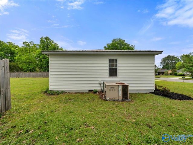 2310 12th Street SE, Decatur, AL 35601