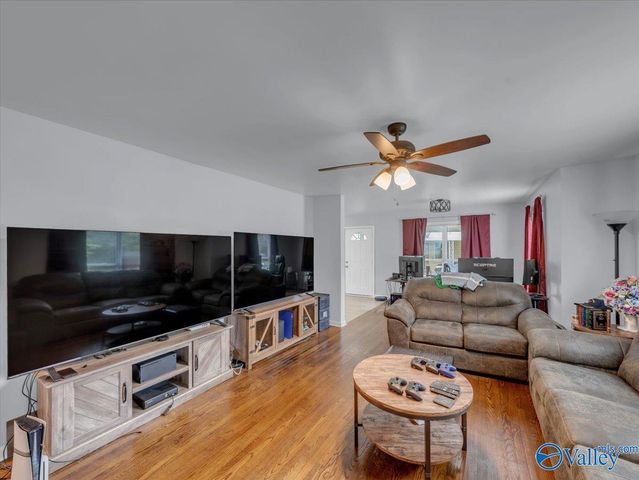 2310 12th Street SE, Decatur, AL 35601