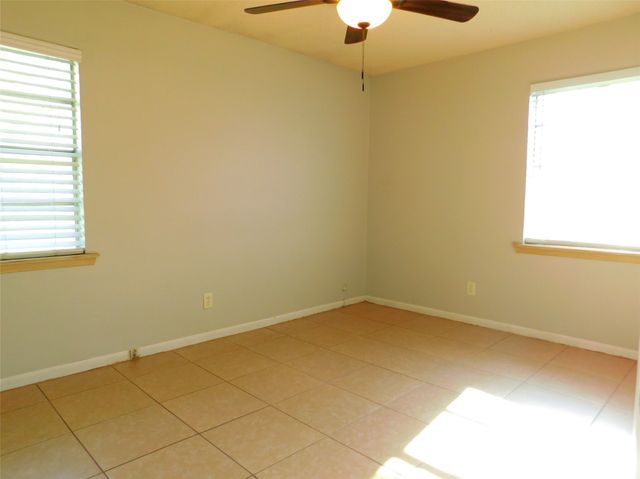 3510 Sagebrush Drive, Denton, TX 76209