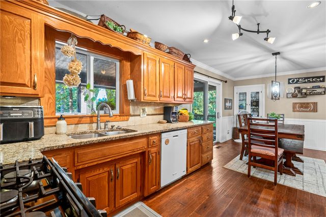 10899 Hummingbird Road, Gravette, AR 72736