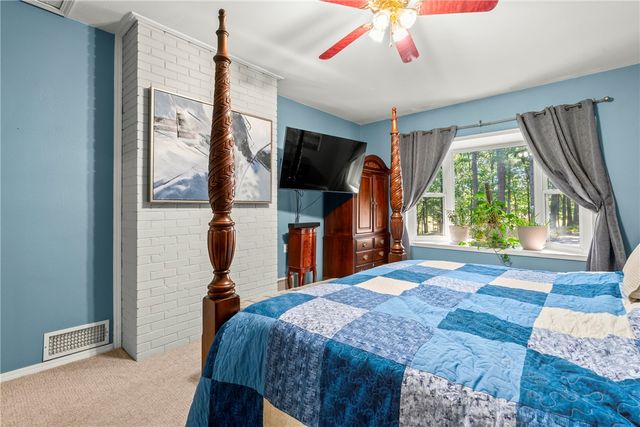 10899 Hummingbird Road, Gravette, AR 72736