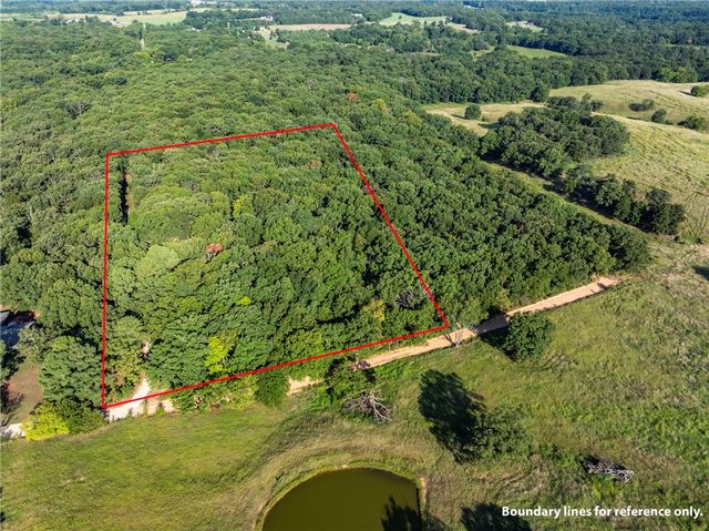 10899 Hummingbird Road, Gravette, AR 72736
