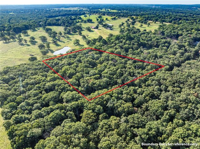 10899 Hummingbird Road, Gravette, AR 72736