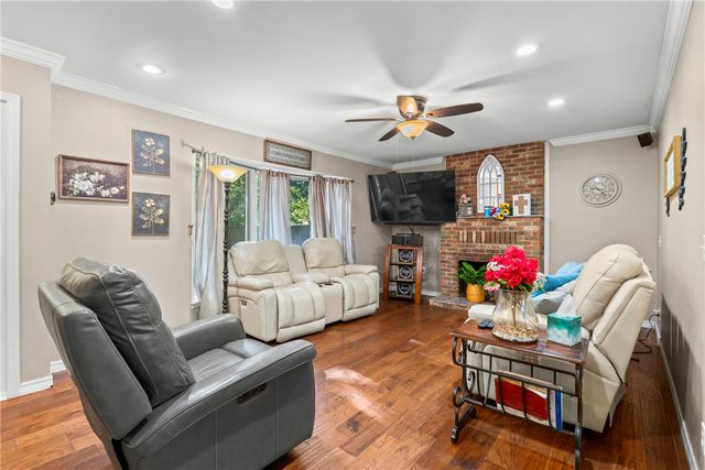 10899 Hummingbird Road, Gravette, AR 72736
