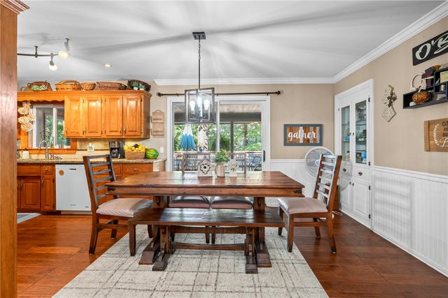 10899 Hummingbird Road, Gravette, AR 72736