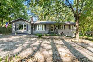 10899 Hummingbird Road, Gravette, AR 72736