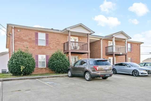 201 Cranklen Cir Apt F, Clarksville, TN 37042