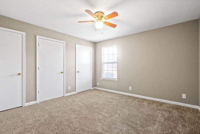 201 Cranklen Cir Apt F, Clarksville, TN 37042