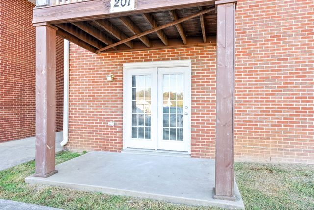 201 Cranklen Cir Apt F, Clarksville, TN 37042
