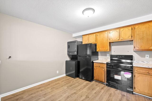 201 Cranklen Cir Apt F, Clarksville, TN 37042