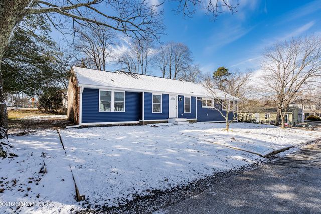 67 Maple Street, Beachwood, NJ 08722