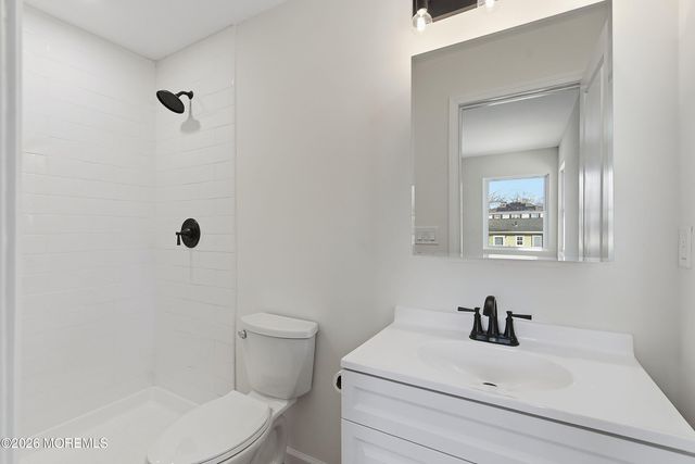 67 Maple Street, Beachwood, NJ 08722