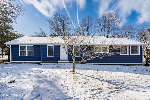 67 Maple Street, Beachwood, NJ 08722