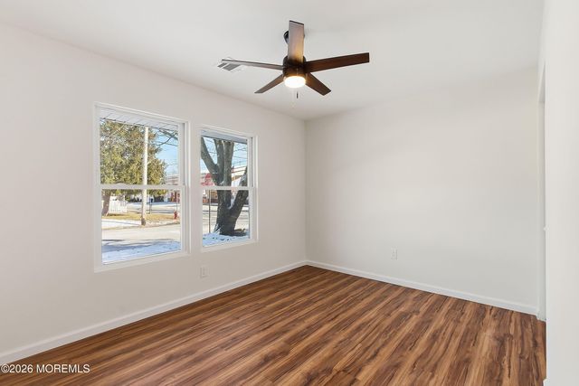 67 Maple Street, Beachwood, NJ 08722