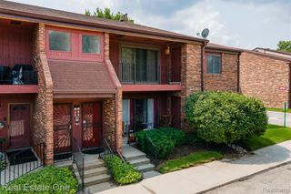 23788 Village House Drive 8B, Southfield, MI 48033