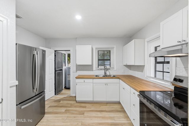 118 E 45TH Street, Jacksonville, FL 32208