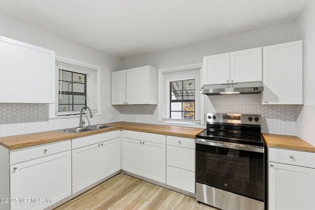 118 E 45TH Street, Jacksonville, FL 32208