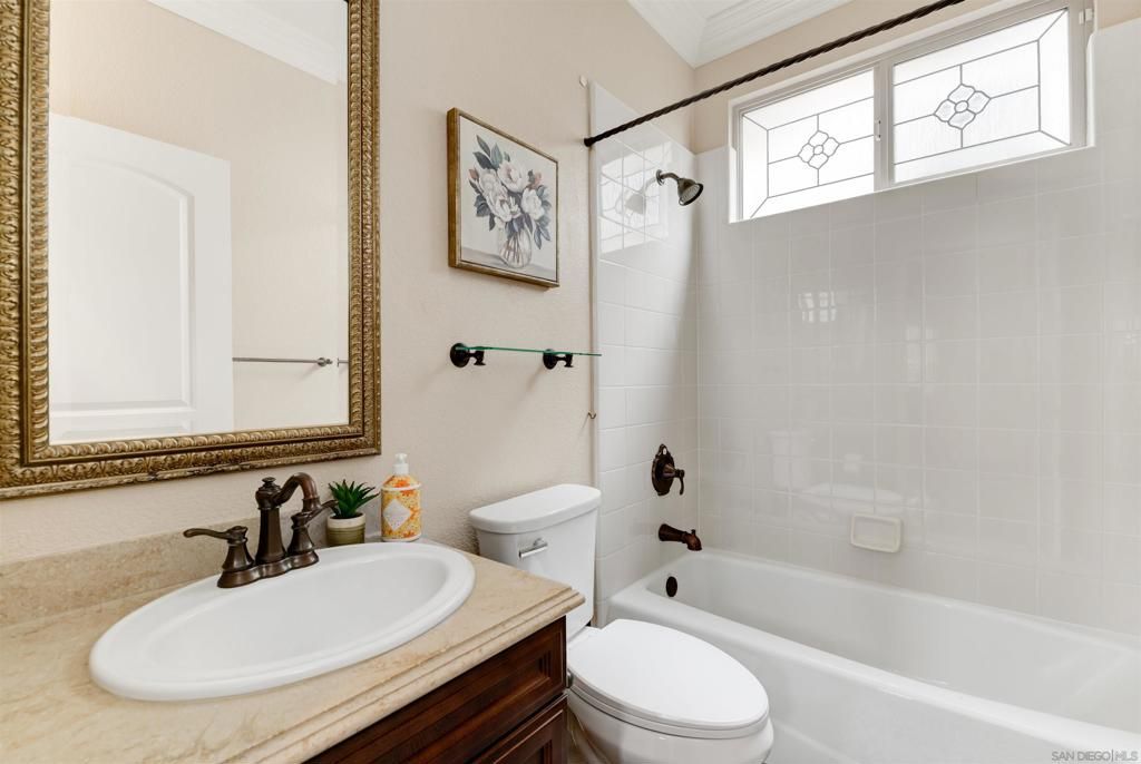 Image 13 of property listing at 8360 Bristol Ridge Lane, San Diego, CA 92127