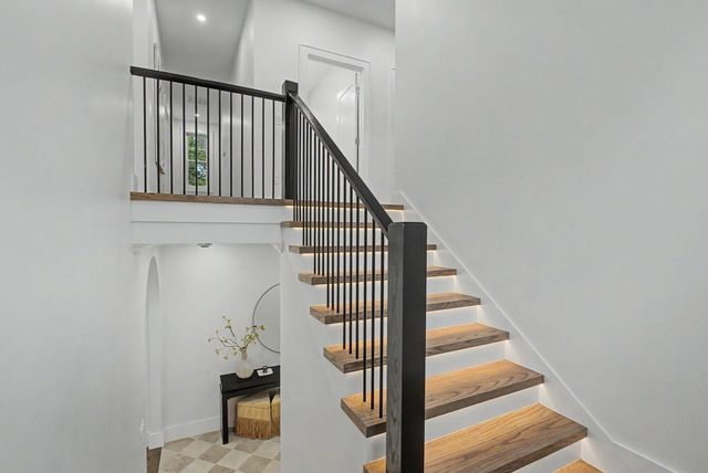 77 Wellesley Avenue, Needham, MA 02494