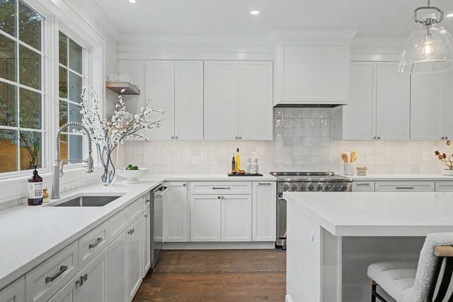 77 Wellesley Avenue, Needham, MA 02494