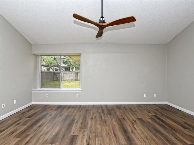 12615 Dringenberg DR, Austin, TX 78729