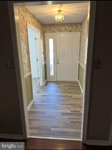 215 BROOKE RD, Fredericksburg, VA 22405