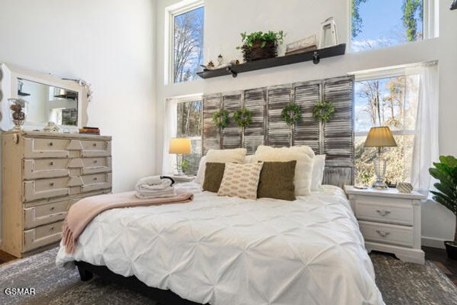 667 Turkey Nest Road, Gatlinburg, TN 37738