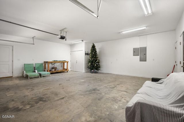 667 Turkey Nest Road, Gatlinburg, TN 37738