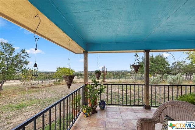 300 Logans Way, Blanco, TX 78606