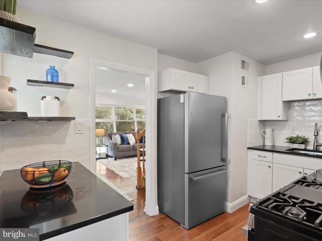 6408 CAVALIER DR, Alexandria, VA 22307