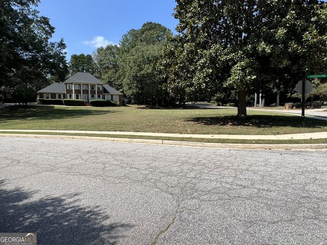 135 Antebellum Way, Fayetteville, GA 30215