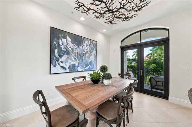 692 10th AVE S A2, Naples, FL 34102
