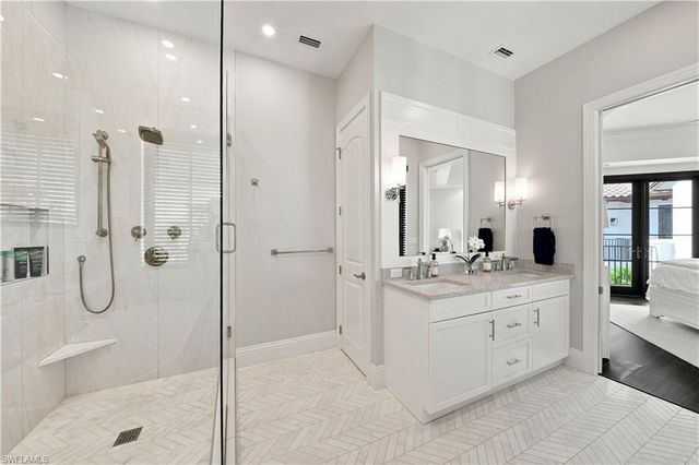 692 10th AVE S A2, Naples, FL 34102