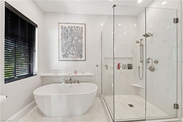692 10th AVE S A2, Naples, FL 34102