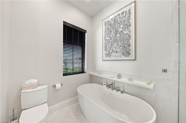 692 10th AVE S A2, Naples, FL 34102